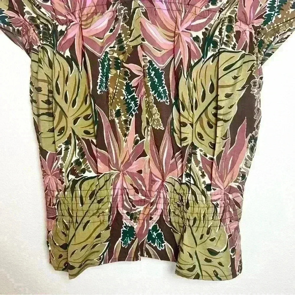 Madewell Shirred Cap-Sleeve Top in
Brushstroke Monstera Size Small - Picture 11 of 14